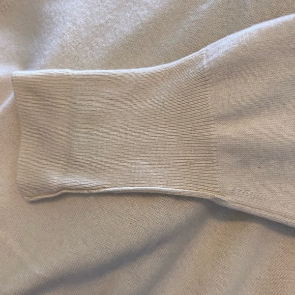 Chanel vintage 100% cashmere sweater size small - Picture 10 of 15